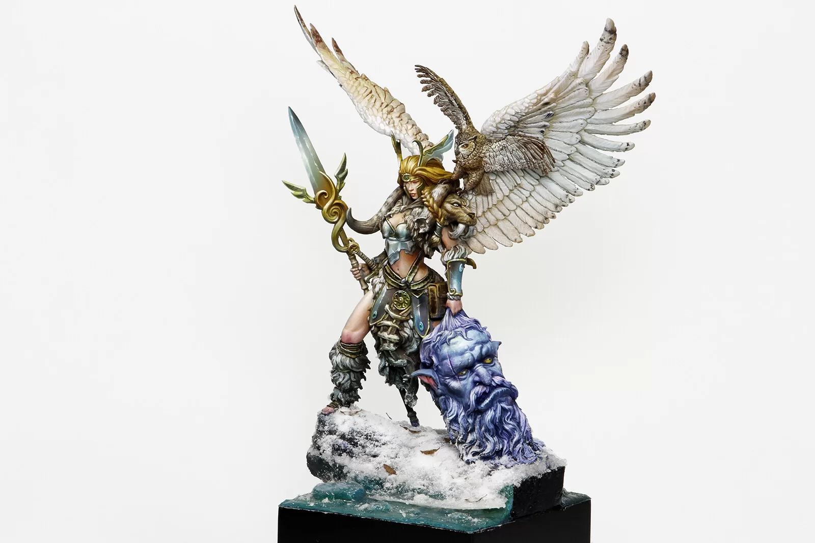 HILDA Valkyrie (Aradia miniatures 75mm) HILDA Valkyrie (Aradia miniatures 75mm)