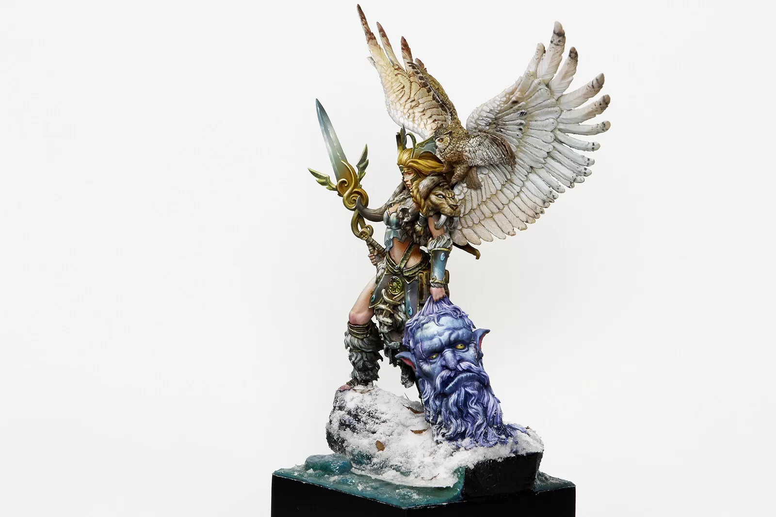 HILDA Valkyrie (Aradia miniatures 75mm) HILDA Valkyrie (Aradia miniatures 75mm)