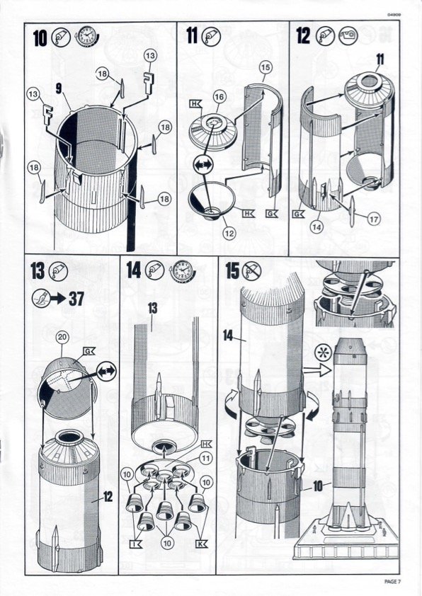 Apollo Saturn V Rocket (Monogram 1/144)