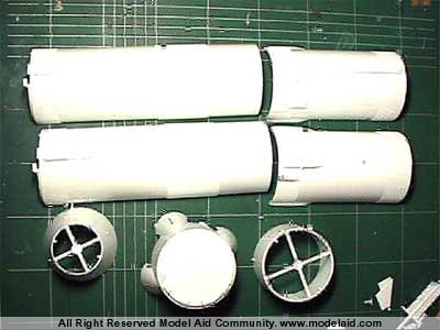 Apollo Saturn V Rocket (Monogram 1/144)