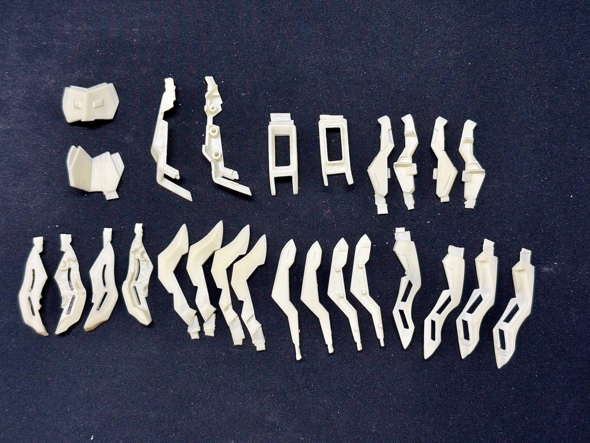 MSN-04 Sazabi Ver. Ka Conversion Kit (E2046 1/100)