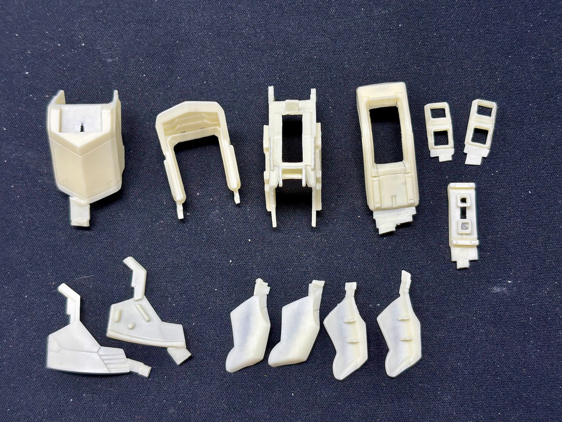 MSN-04 Sazabi Ver. Ka Conversion Kit (E2046 1/100)