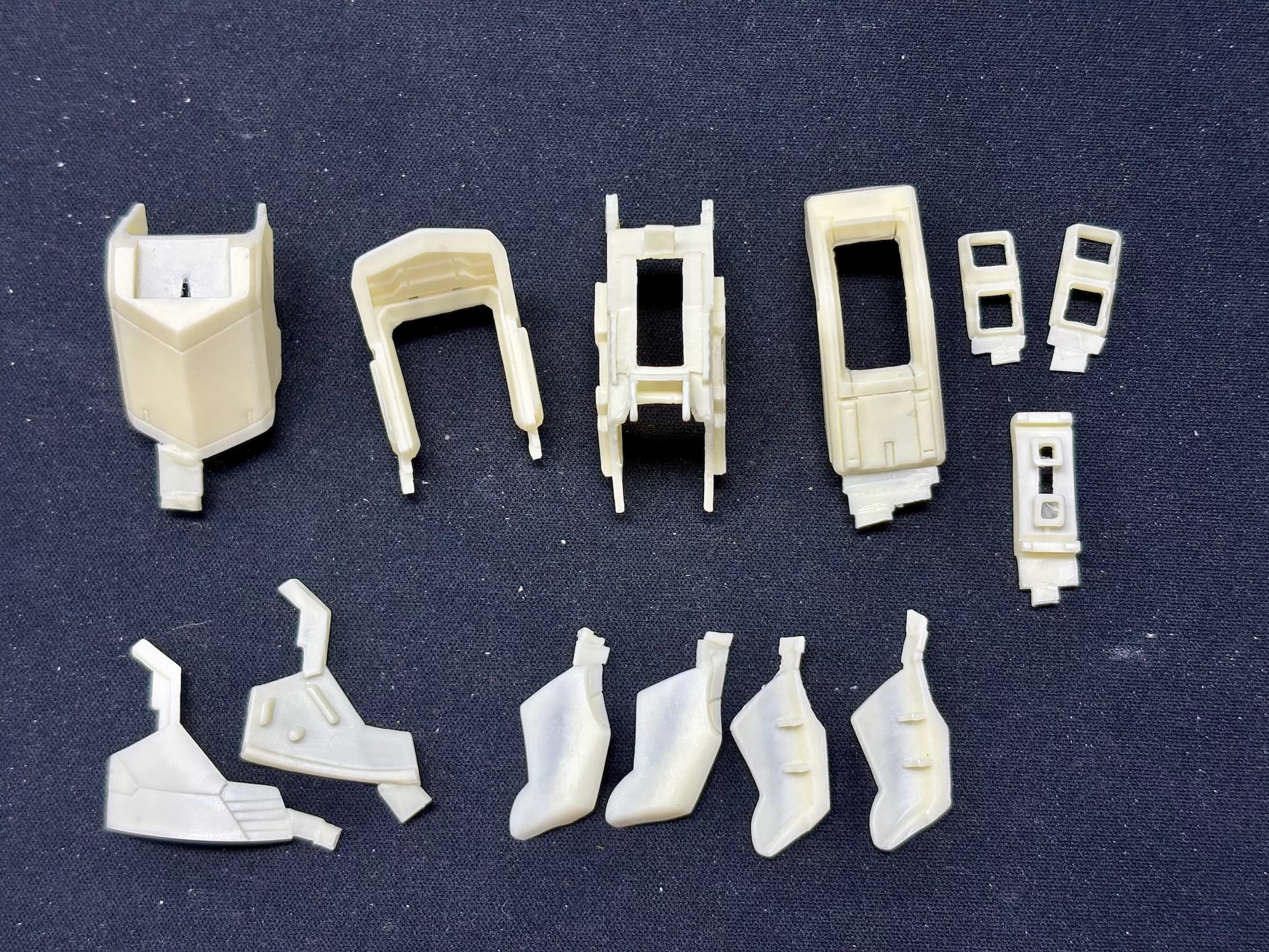 MSN-04 Sazabi Ver. Ka Conversion Kit (E2046 1/100) MSN-04 Sazabi Ver. Ka Conversion Kit (E2046 1/100)