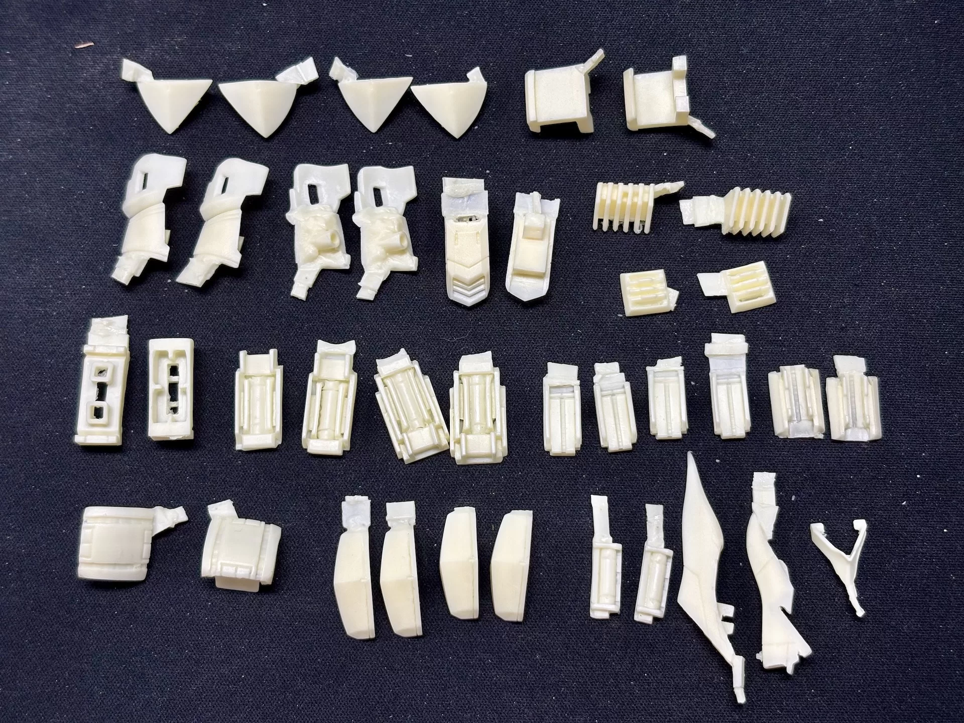 MSN-04 Sazabi Ver. Ka Conversion Kit (E2046 1/100) MSN-04 Sazabi Ver. Ka Conversion Kit (E2046 1/100)